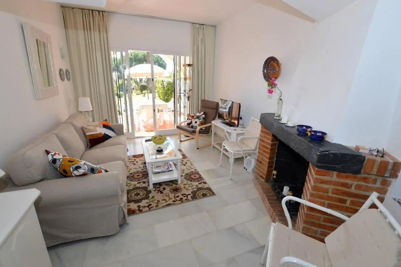 Holiday home Calahonda - Sleeps 6 - Parking - Garden - Pool Villa Sitio de Calahonda