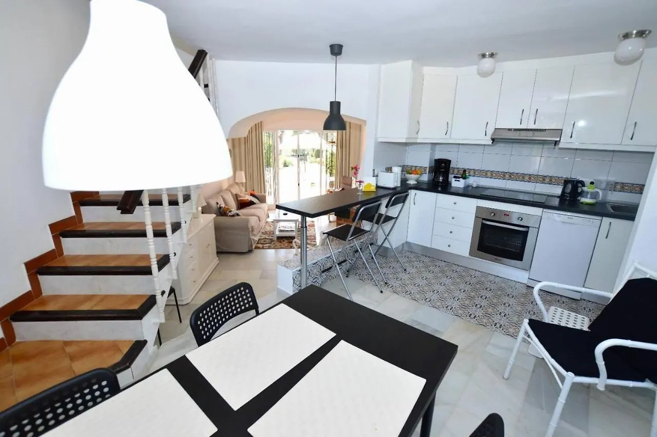 Calahonda - Sleeps 6 - Parking - Garden - Pool Villa Sitio de Calahonda 0*,  Spain