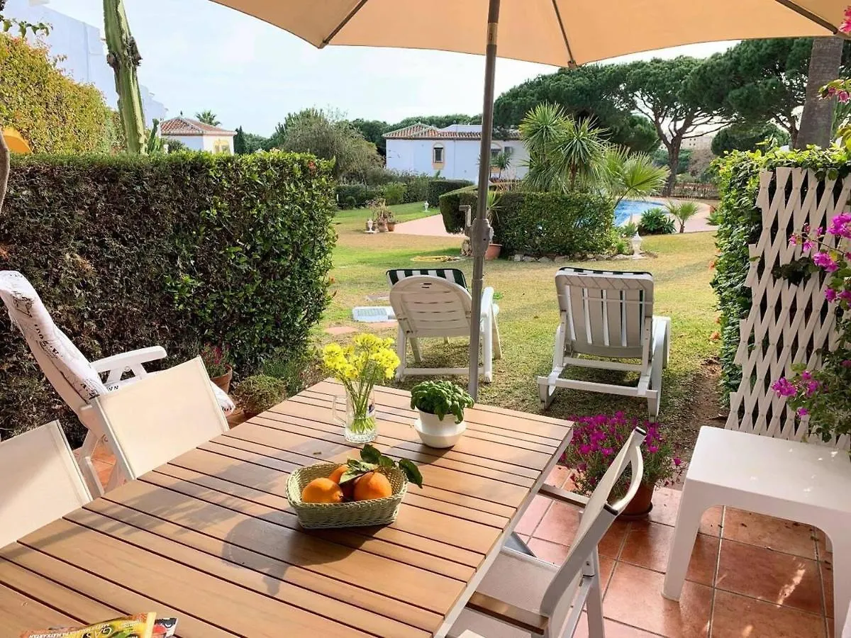 Calahonda - Sleeps 6 - Parking - Garden - Pool Villa Sitio de Calahonda Spain